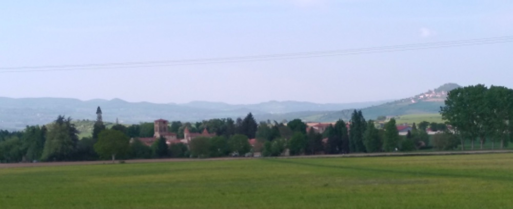 Aire camping-car  Lamontgie (63570) - Photo 2